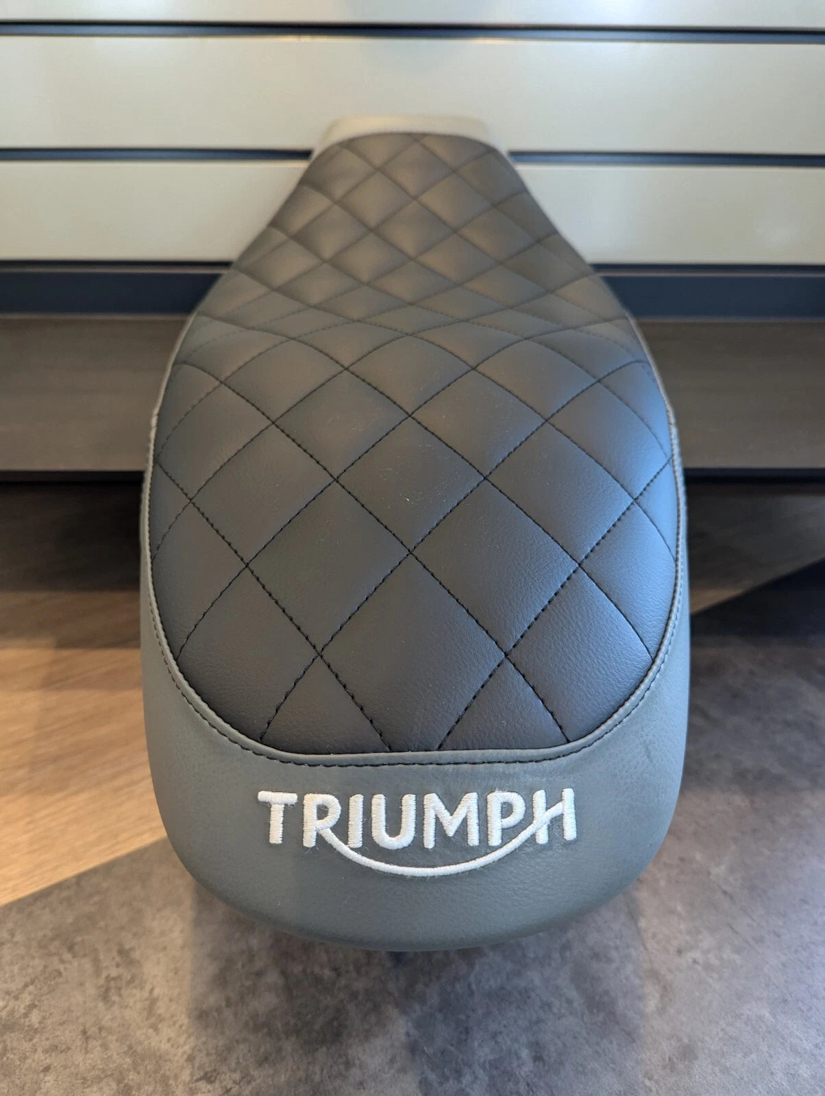 Triumph Speed 400 Dual Quilted Comfort Seat - Grey